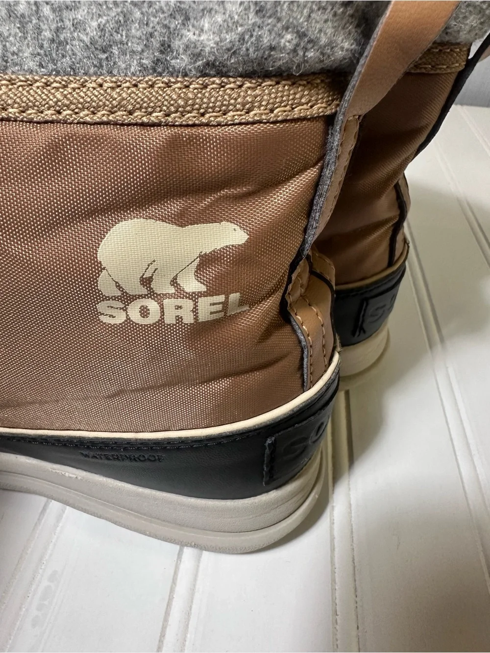 Sorel Explorer Carnival winter snow boots women’s 7
